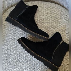 Donald Pliner Suede Lug Sole Booties Black Size 9.5